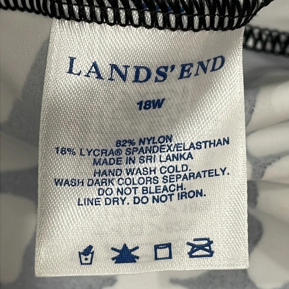 NWOT Lands’ End Black White Tropical Floral Tankini Top Gold Strap Accent 18W - Picture 11 of 12